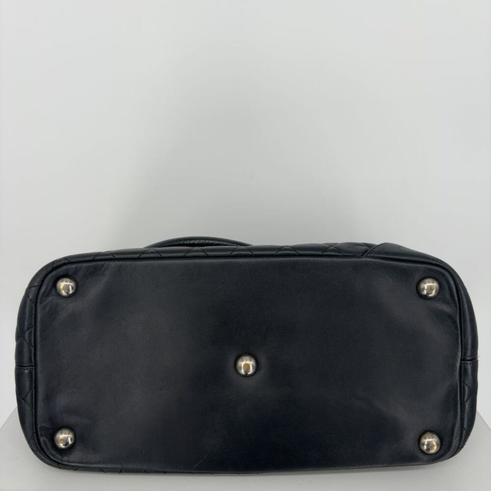 CHANEL Black Quilted Lambskin Bag - Picture 4 of 7